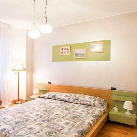 Isola Lagosta Apartment Milan Bagian luar foto