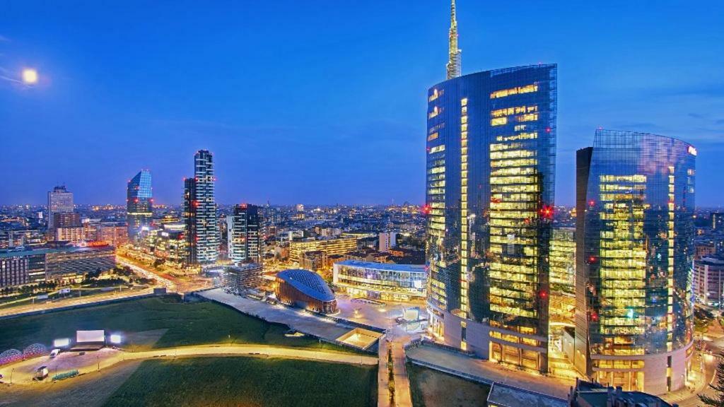Isola Lagosta Apartment Milan Bagian luar foto