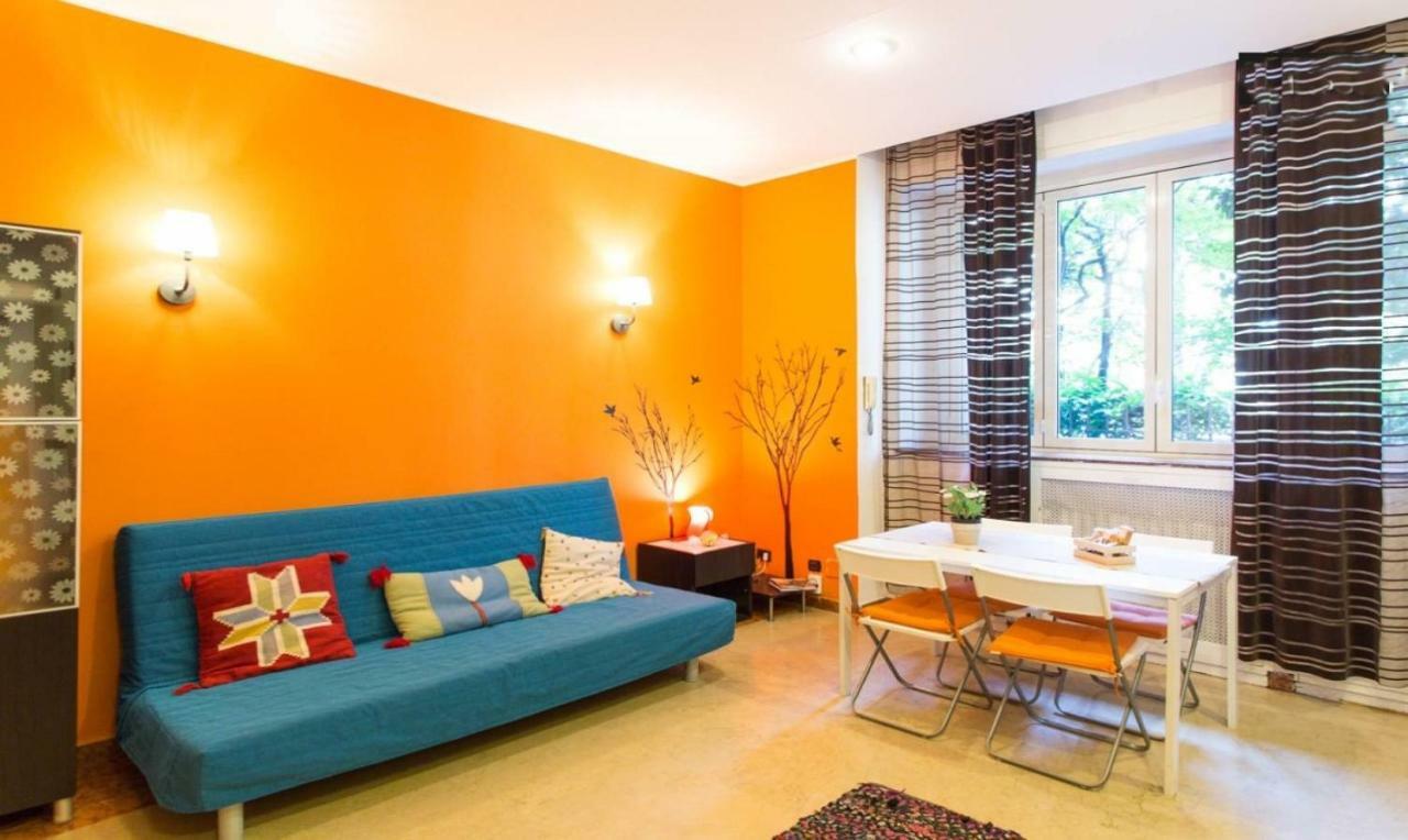 Isola Lagosta Apartment Milan Bagian luar foto